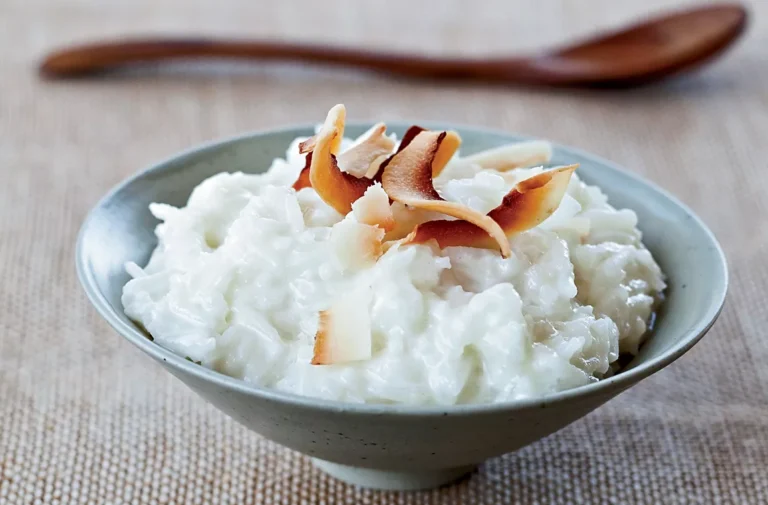 Halal Vegan Coconut Rice Pudding: A Creamy and Flavorful Dessert