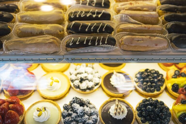 Halal Food Spotlight: Tous Les Jours in the Bay Area – A Must-Visit Bakery for Mango Fans